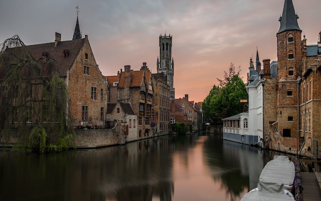 Brugge River side